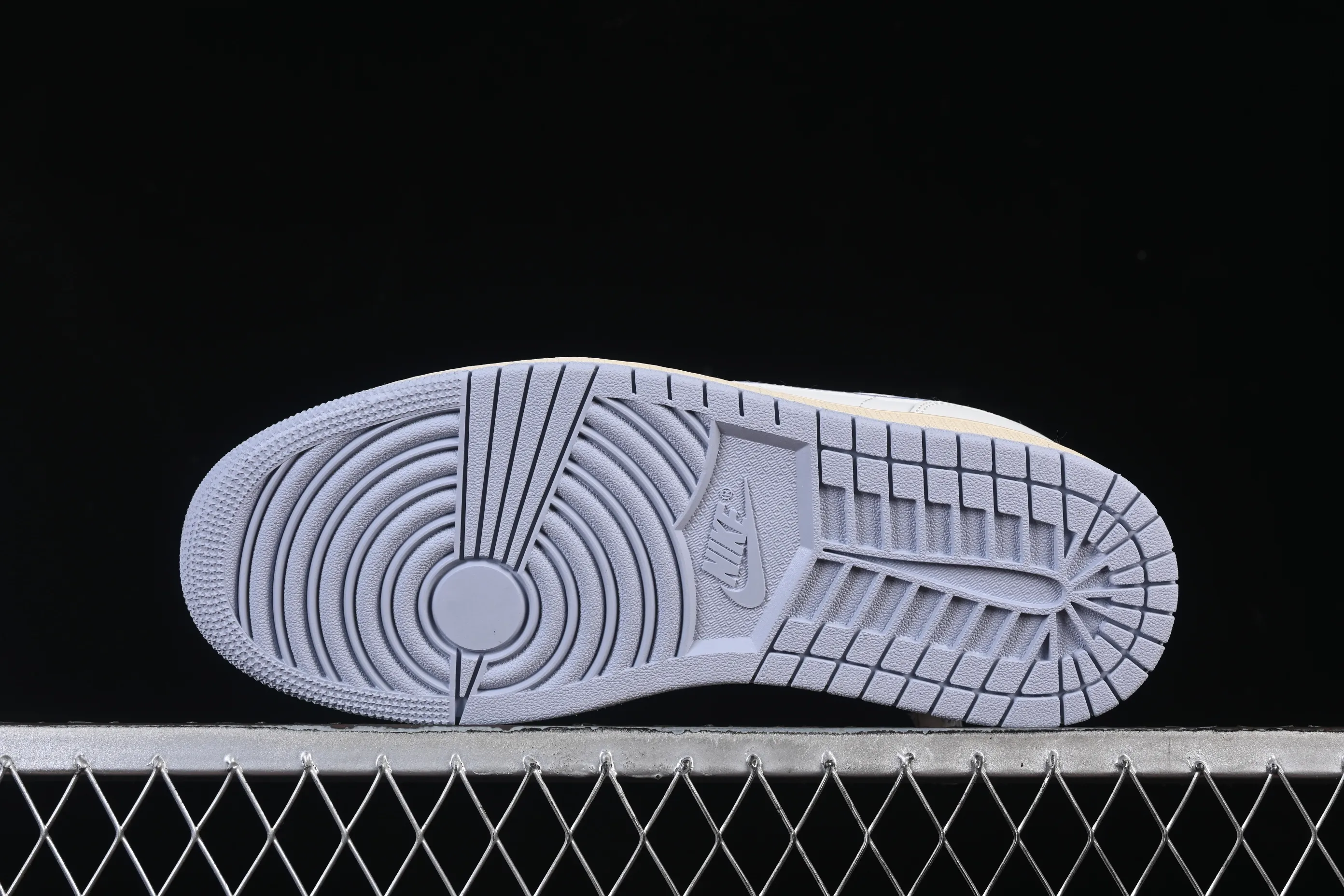 All categories Air Jordan Jordan series basketball shoes Air Jordan 1 Low Air Jordan 1 Low AJ1 Joe 1 Mi Bailan low-top cultural casual sneakers DC0774-106